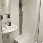 Hotel Central מלון ווסלינג
