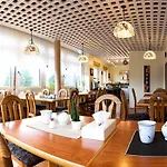 Hotel Central מלון 2*